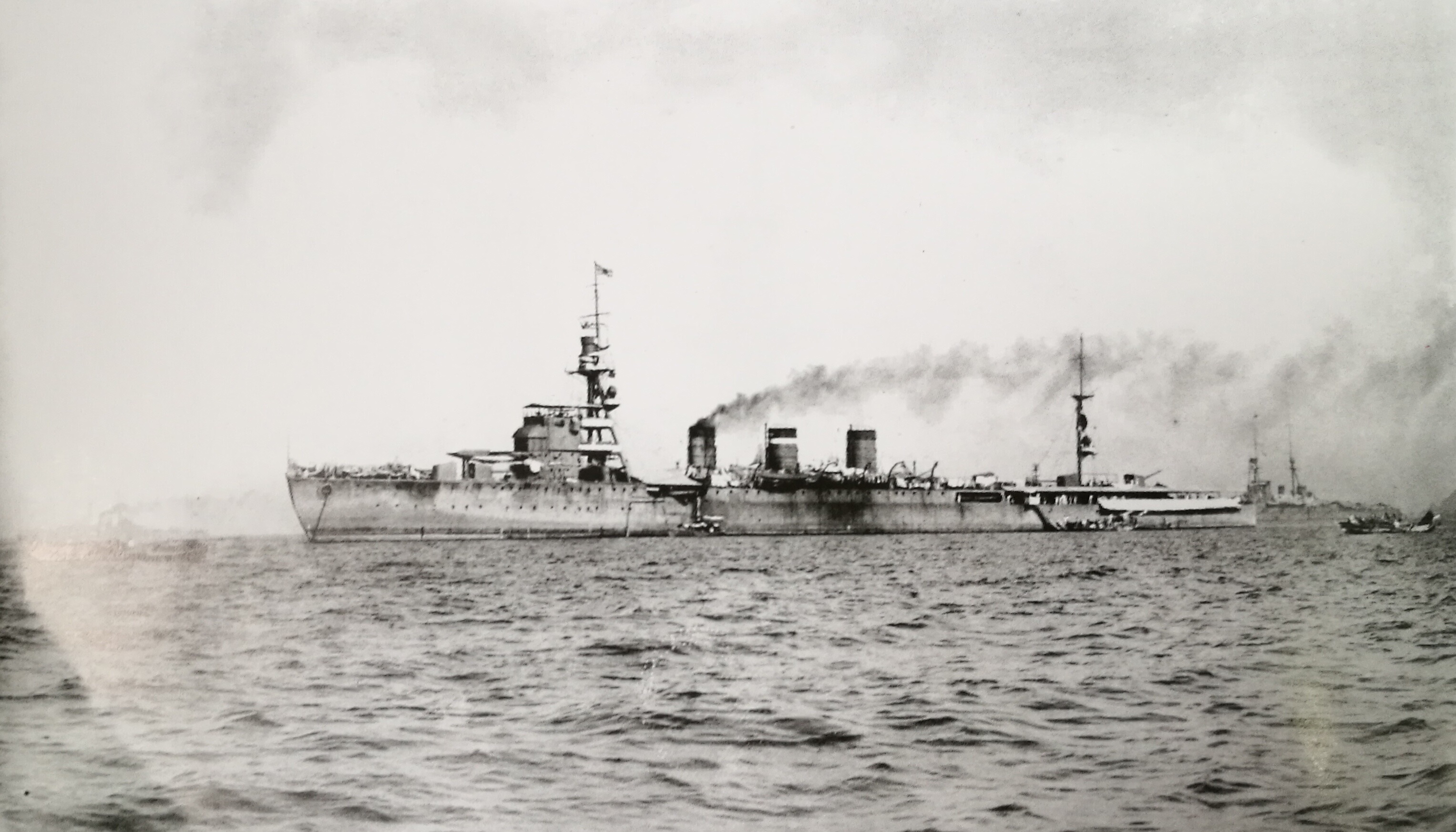 碧蓝航线SR轻巡洋舰由良介绍