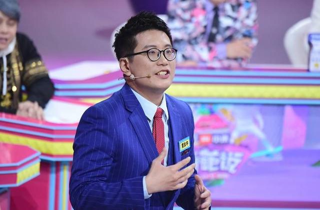 《奇葩说》名嘴黄执中登陆皇室战争CRL季后总决赛解说席 《奇葩说》名嘴黄执中登陆皇室战争CRL季后总决赛解说席