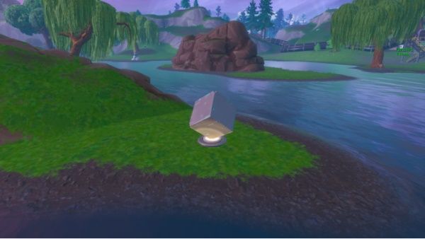 堡垒之夜沙漠或湖边的魔方纪念碑在哪