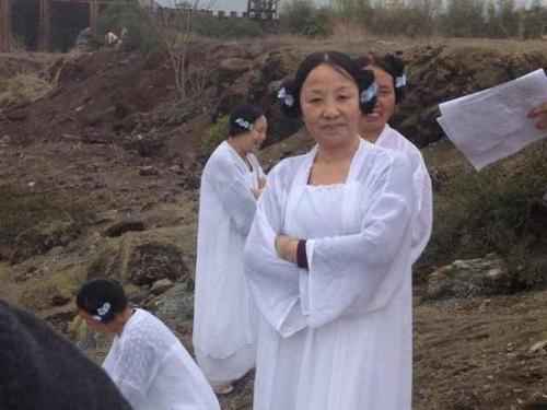 抖音四百大妈是什么意思_抖音四百大妈含义详解