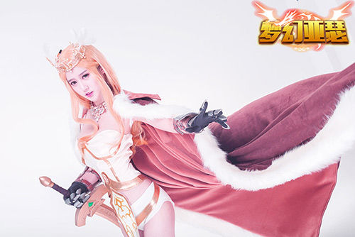 Coser来袭《梦幻亚瑟》美女发言人另类性感照