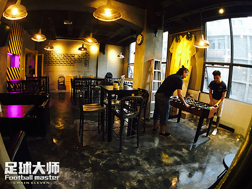 承包看球饮品 玩《足球大师》免费畅饮欧洲杯