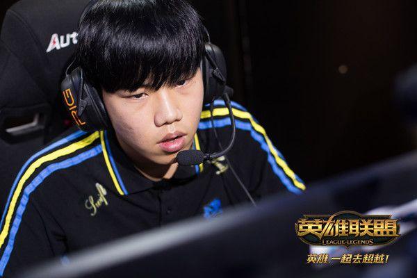 LOL英雄联盟LPL GT与Newbee交锋展开大战